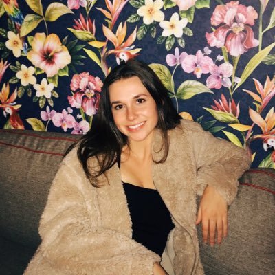 Profile Picture of Lizzy Davis (@LizzyDavis9) on Twitter