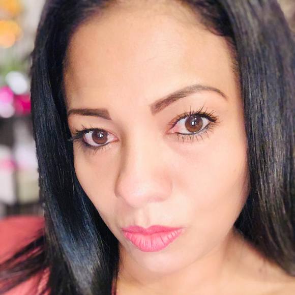 Profile Picture of Toscano Toscano (@lore072384) on Poshmark