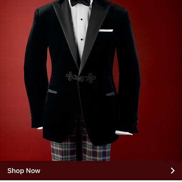 Profile Picture of Gradis White (@gradis4214) on Poshmark