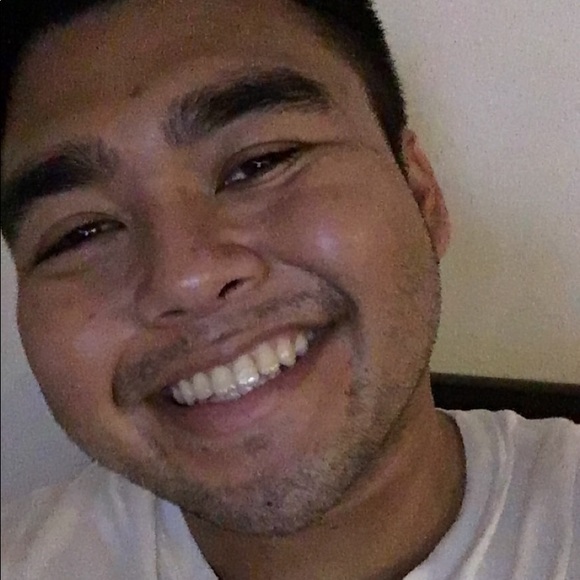 Profile Picture of Charles Gammons (@bongidong) on Poshmark