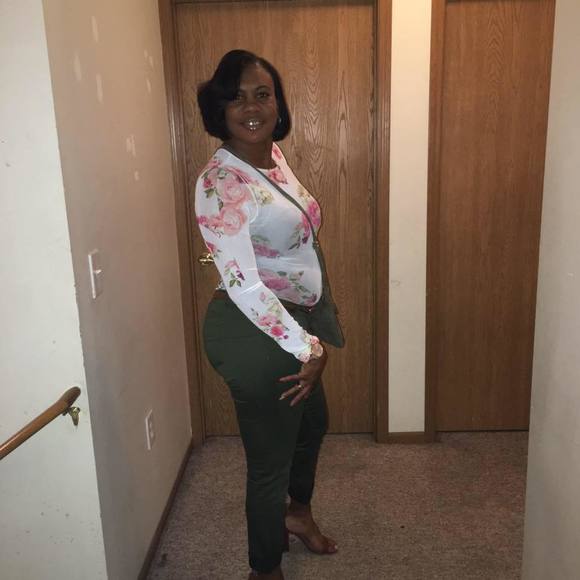 Profile Picture of Wansetta beginningnewlife Celestine (@wanasetta40) on Poshmark