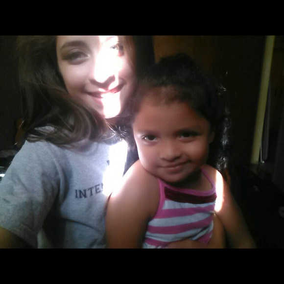 Profile Picture of Ruby Velazquez (@rubyy_babee) on Poshmark