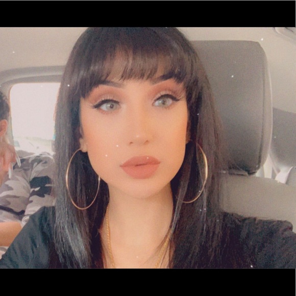 Profile Picture of Amira Abdelhakim (@amiraabdelhakim) on Poshmark