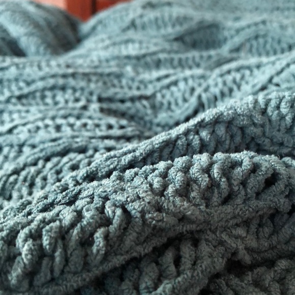 Profile Picture of Tristyn Sells (@tristyn_sells) on Poshmark