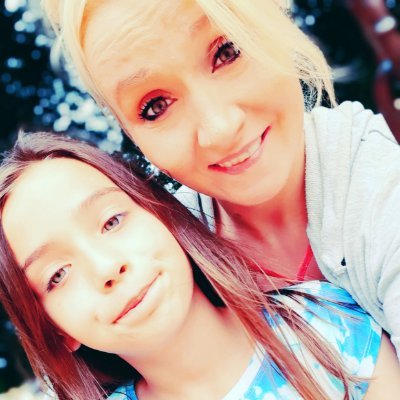 Profile Picture of Linzi Scott (@Linziscott4) on Twitter