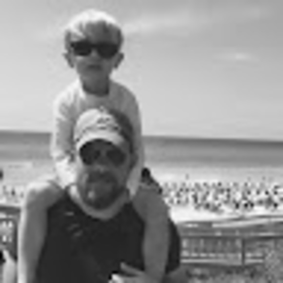 Profile Picture of John Jhant (@johnjhant) on Poshmark