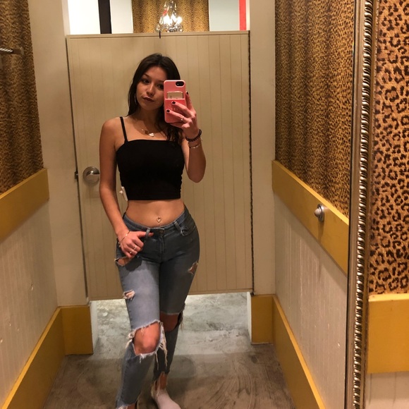 Profile Picture of Nicolette Statile (@nicoletteeex3) on Poshmark
