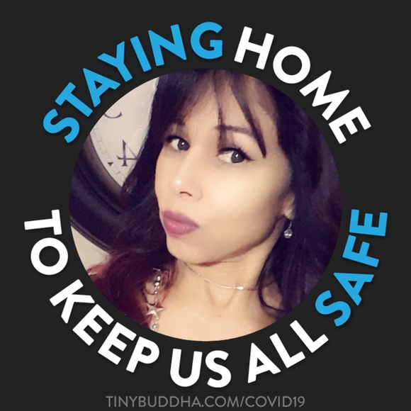 Profile Picture of Mary Ozment (@hamary) on Poshmark