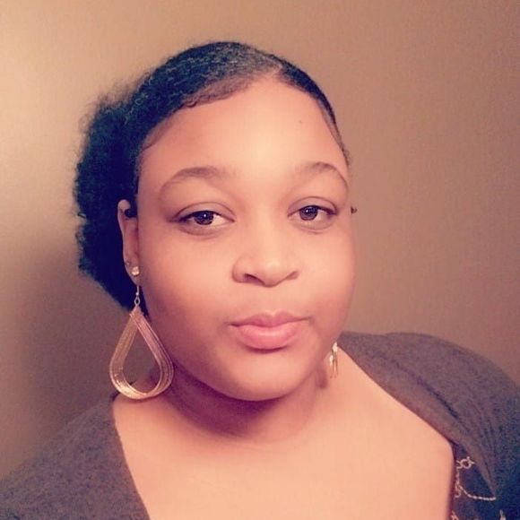 Profile Picture of Lic Legros (@liclegros) on Poshmark