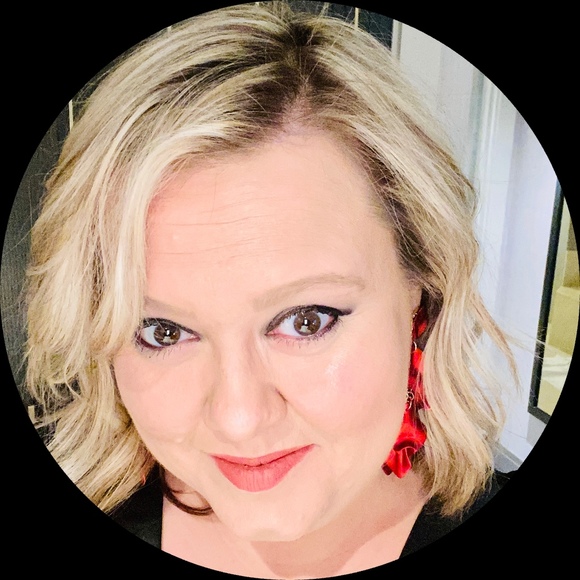 Profile Picture of Jacqueline Dawson (@jdawson15108) on Poshmark