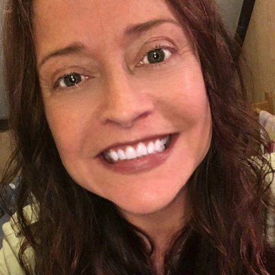 Profile Picture of Kathy Burt  🧢  🌱 ☘️ 👽 🌎 🛸 (@Clover31717) on Twitter