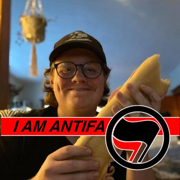 Profile Picture of Zack Embery (@zackembery) on Poshmark