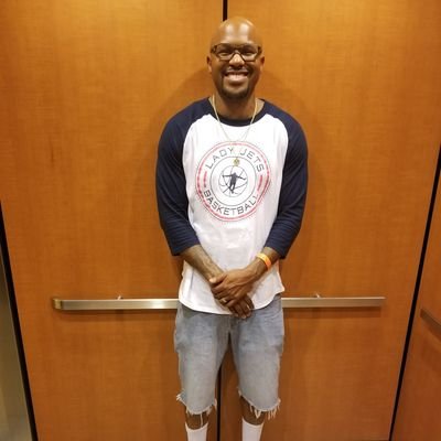 Profile Picture of Darren Ward (@Dward1027) on Twitter