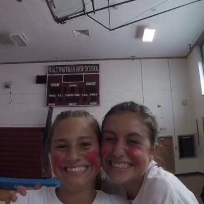 Profile Picture of Danielle Kleet (@danielle_kleet) on Twitter