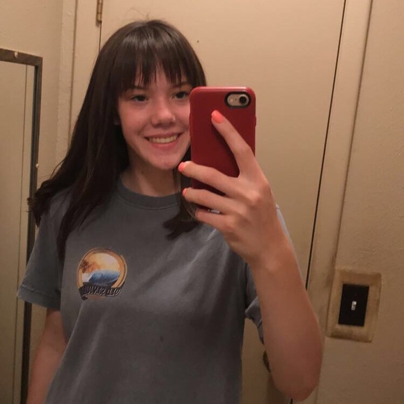 Profile Picture of Autumn Hays (@ahays22) on Poshmark