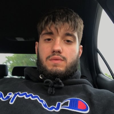 Profile Picture of ❌______________✍️ (@ayeee_Danny) on Twitter