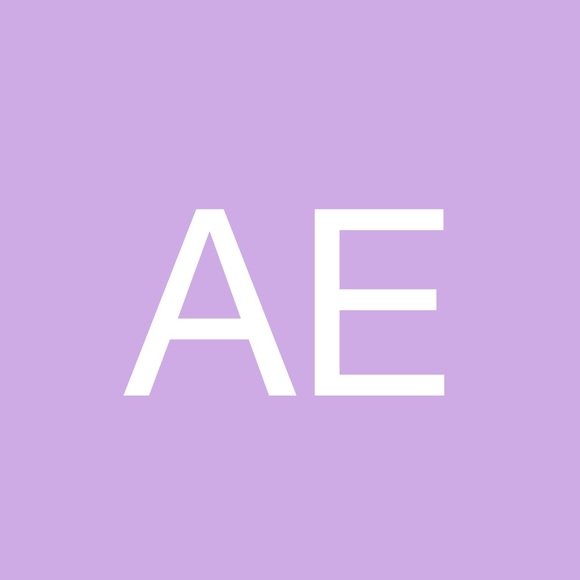Profile Picture of Allardice Elisara (@allardice_e) on Poshmark