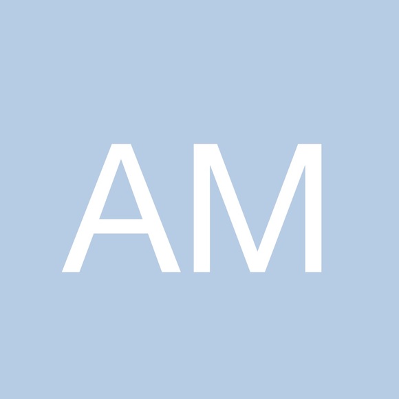 Profile Picture of Ada Moore (@acmoore64) on Poshmark