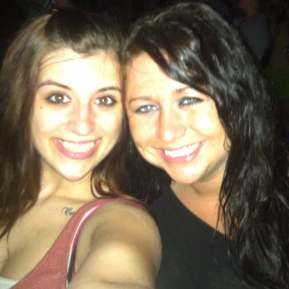 Lindsey Rumney - Poshmark Profile Picture of Lindsey Rumney (@wallflowerxo) on Poshmark