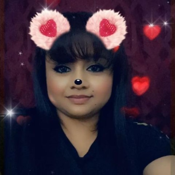 Profile Picture of Mucia Morales ocampo (@muciamorales20) on Poshmark