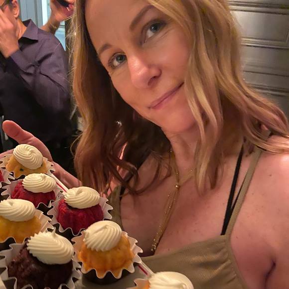 Profile Picture of Cris Walz wilgenbush (@crstina32) on Poshmark