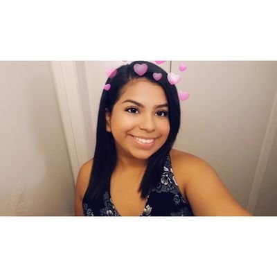 Profile Picture of Valerie Pineda (@AyeValerie1) on Twitter
