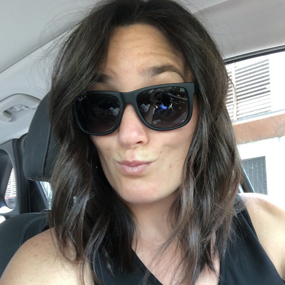 Profile Picture of Selma Bilstein (@selmabilstein) on Poshmark
