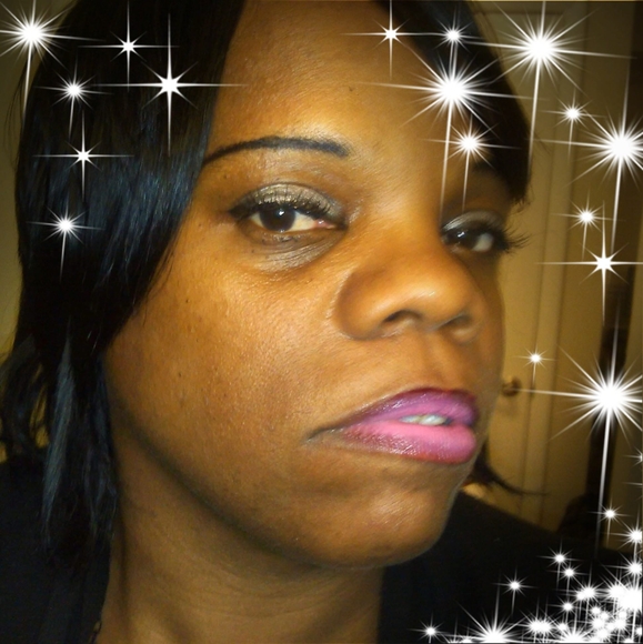 Profile Picture of Amanda Nimoh (@snimoh71) on Poshmark