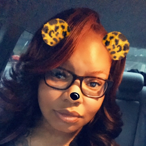 Profile Picture of Keandra Robinson (@keerobinson) on Poshmark
