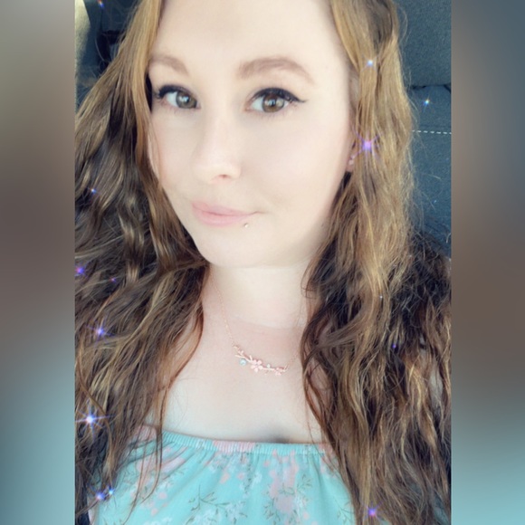 Profile Picture of Chasity Heckathorn (@chasityheckatho) on Poshmark