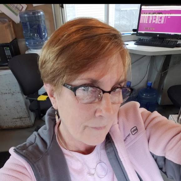 Profile Picture of Deborah Bonczkiewicz (@dkinsley57) on Poshmark