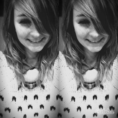Profile Picture of Mathilde Laurent (@Mathilde2410) on Twitter