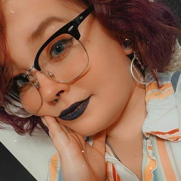 Profile Picture of Amanda Cooper (@shadowminx23) on Poshmark