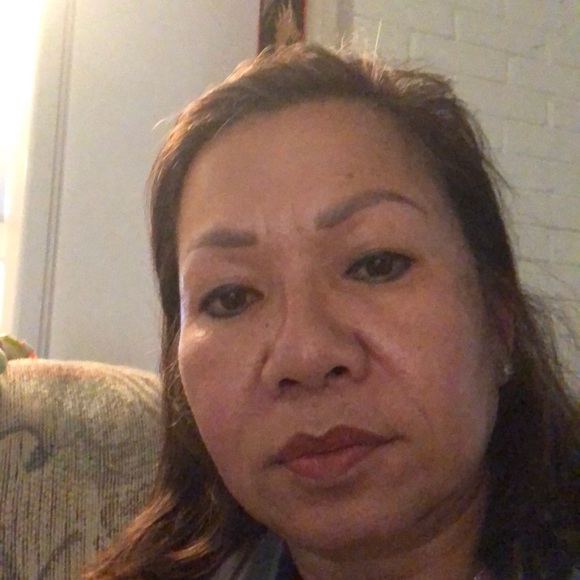 Profile Picture of Vee Saikhamkong (@saikhamkong) on Poshmark
