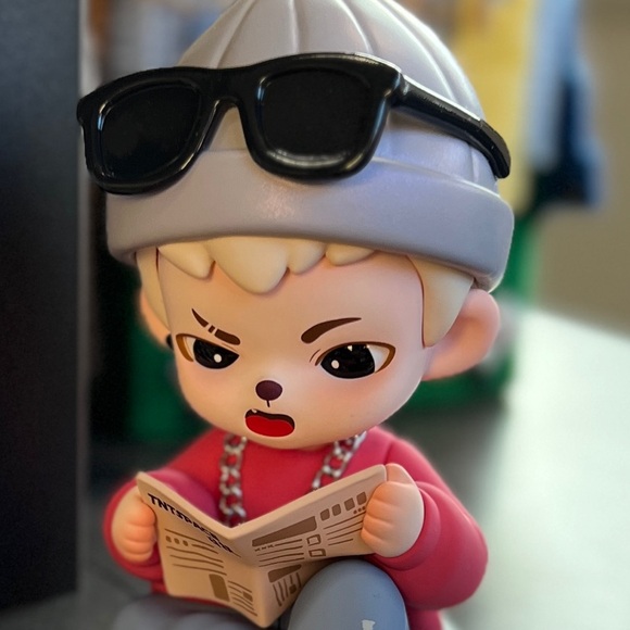 Profile Picture of Resin Bitz (@resinbitz) on Poshmark
