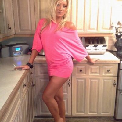 Profile Picture of Emily Cronk (@cronkzremily) on Twitter