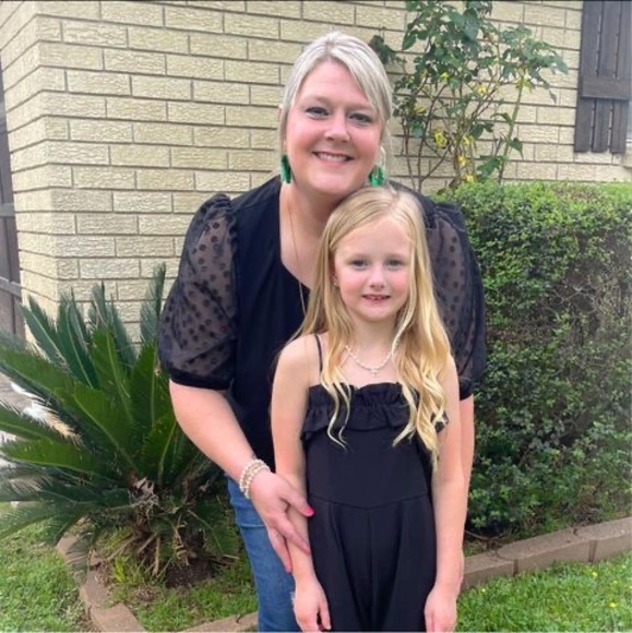 Profile Picture of Heather Pruitt (@cutiegirl4utoo) on Poshmark