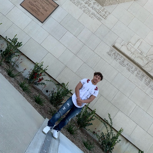 Nicholas Loney jr - Poshmark Profile Picture of Nicholas Loney jr (@honeybadger_2) on Poshmark