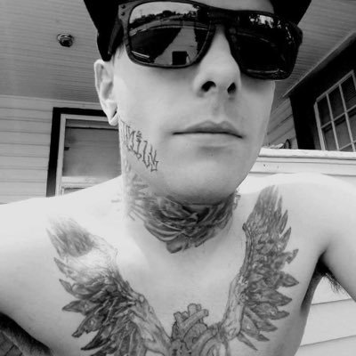 Profile Picture of Josh Knust (@Vergecon53) on Twitter