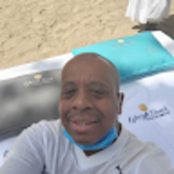 Profile Picture of Patricio Monges (@patmonges) on Poshmark