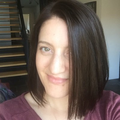 Profile Picture of Caroline Hook (@hookster_ch) on Twitter