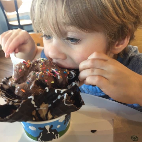 Profile Picture of Faith Vandoren (@faithmem) on Poshmark