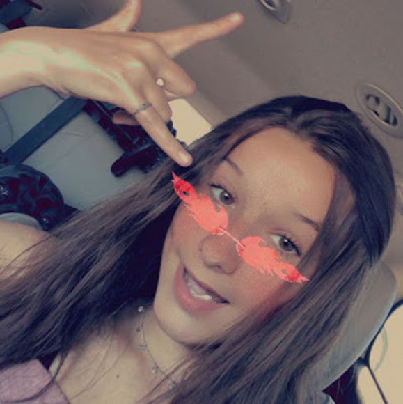 Profile Picture of Kylee Tapley (@kye861) on Poshmark