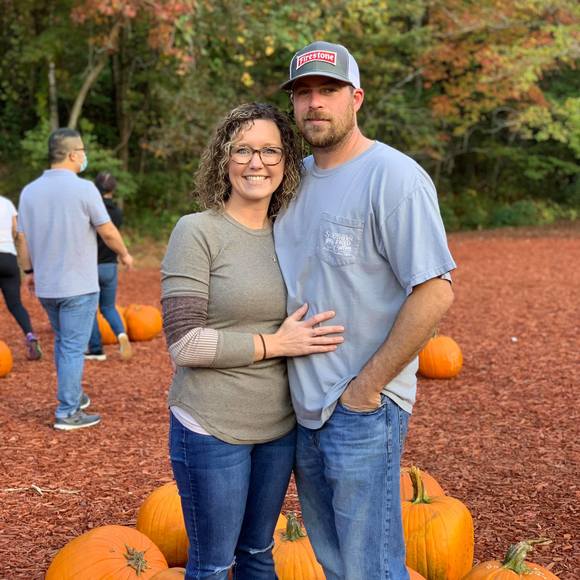 Profile Picture of Lauralie Heaton (@lzheaton) on Poshmark