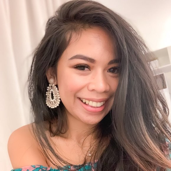 Profile Picture of Amelia Tedford (@ameliatedford) on Poshmark