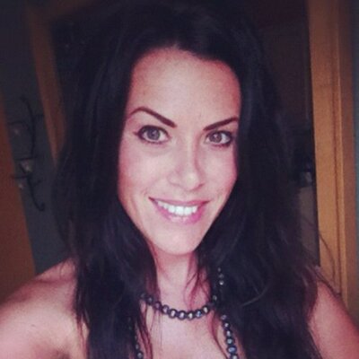 Profile Picture of Michelle Leigh Curl (@MichelleSalel) on Twitter