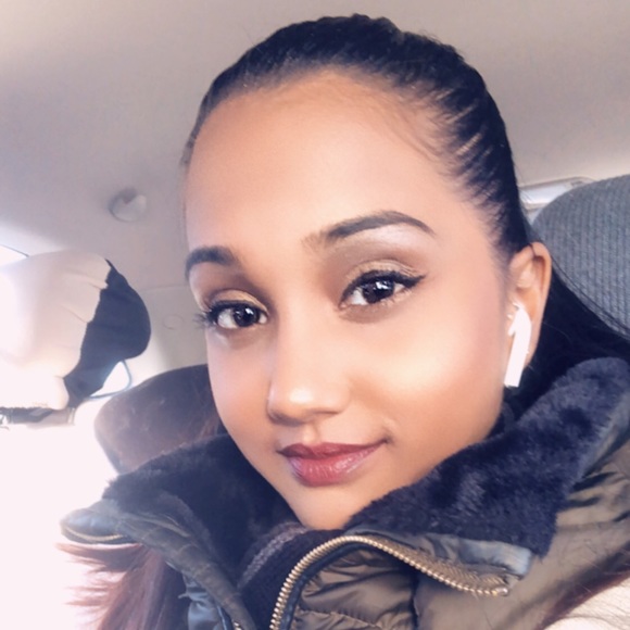 Tina Ragoobir - Poshmark Profile Picture of Tina Ragoobir (@tinarag) on Poshmark