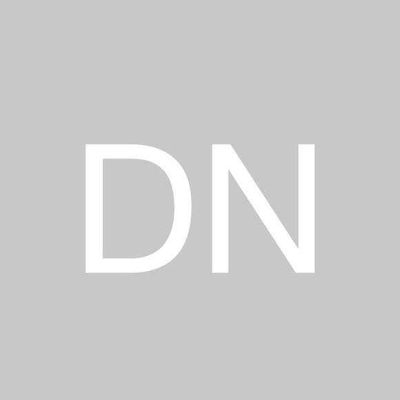 Profile Picture of Debra Neger (@debinhoso) on Poshmark