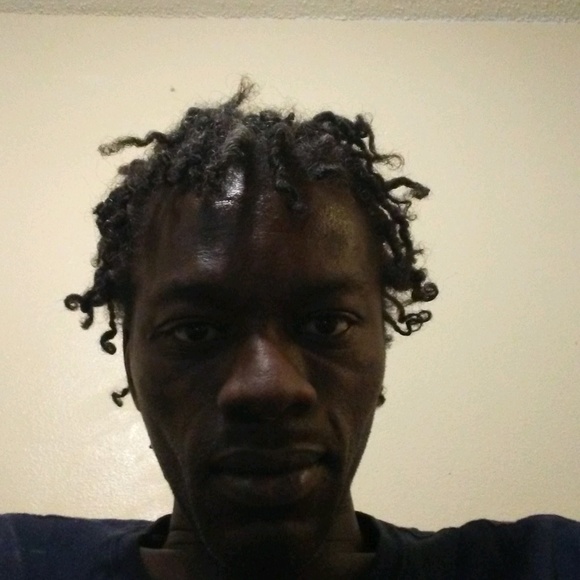 Profile Picture of Michael Wimbush (@3lak3oy) on Poshmark