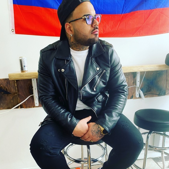 Profile Picture of Steven Obando (@steven_obando) on Poshmark